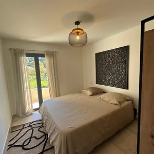 https://magnifique-villa-le-rocher-de-nohacote-dazur.fr-provencehotel.com